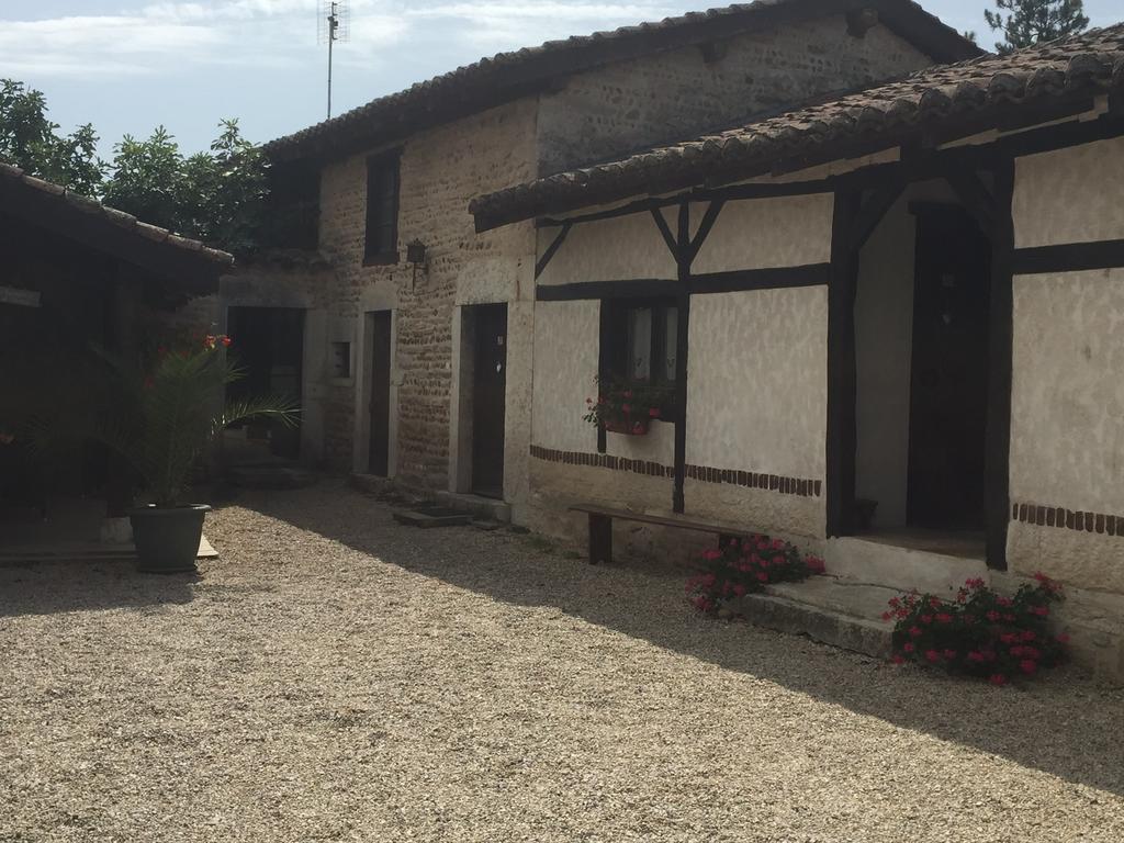 Le Moulin De Champagne Bed & Breakfast Viriat Luaran gambar